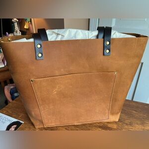 Portland leather goods large classic tote in Dakota